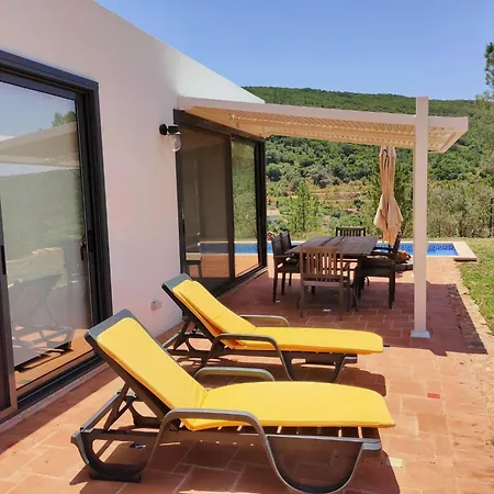 Casa Do Alfarrobeira Fuer 4 Personen - 1 Kind- Mit Privatem Pool By Interhome Hébergement de vacances *