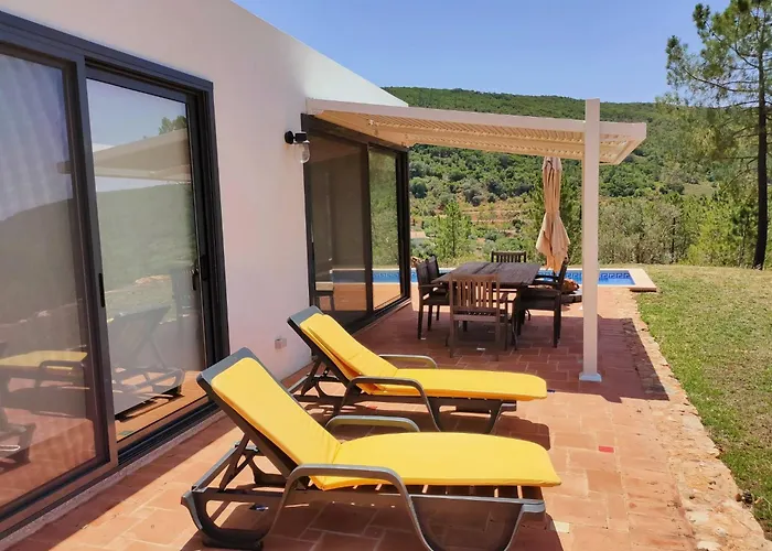 Casa Do Alfarrobeira Fuer 4 Personen - 1 Kind- Mit Privatem Pool By Interhome Casa vacanze *