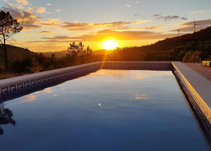 Casa vacanze Casa Do Alfarrobeira Fuer 4 Personen - 1 Kind- Mit Privatem Pool By Interhome